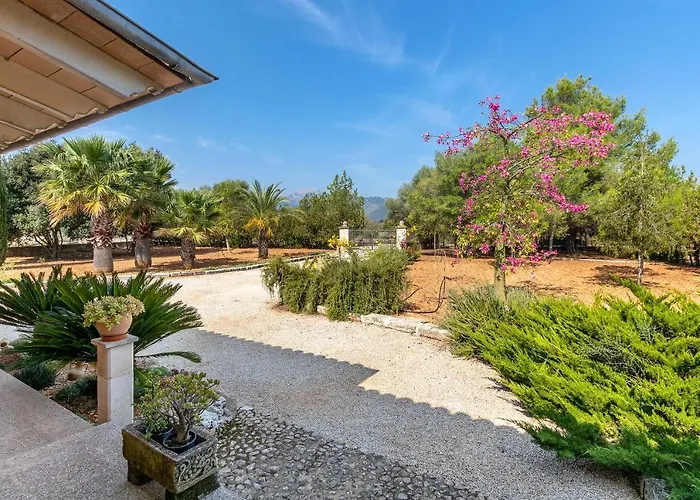 Country House With Amazing Pool In A Beautiful Rural Setting